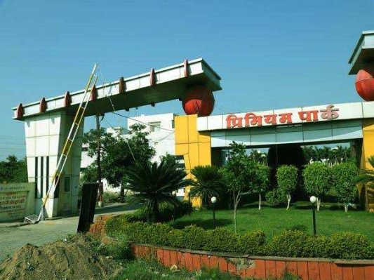 Premium park colony - in front of aurobindo hospital, indore ujjain highway - Image 3